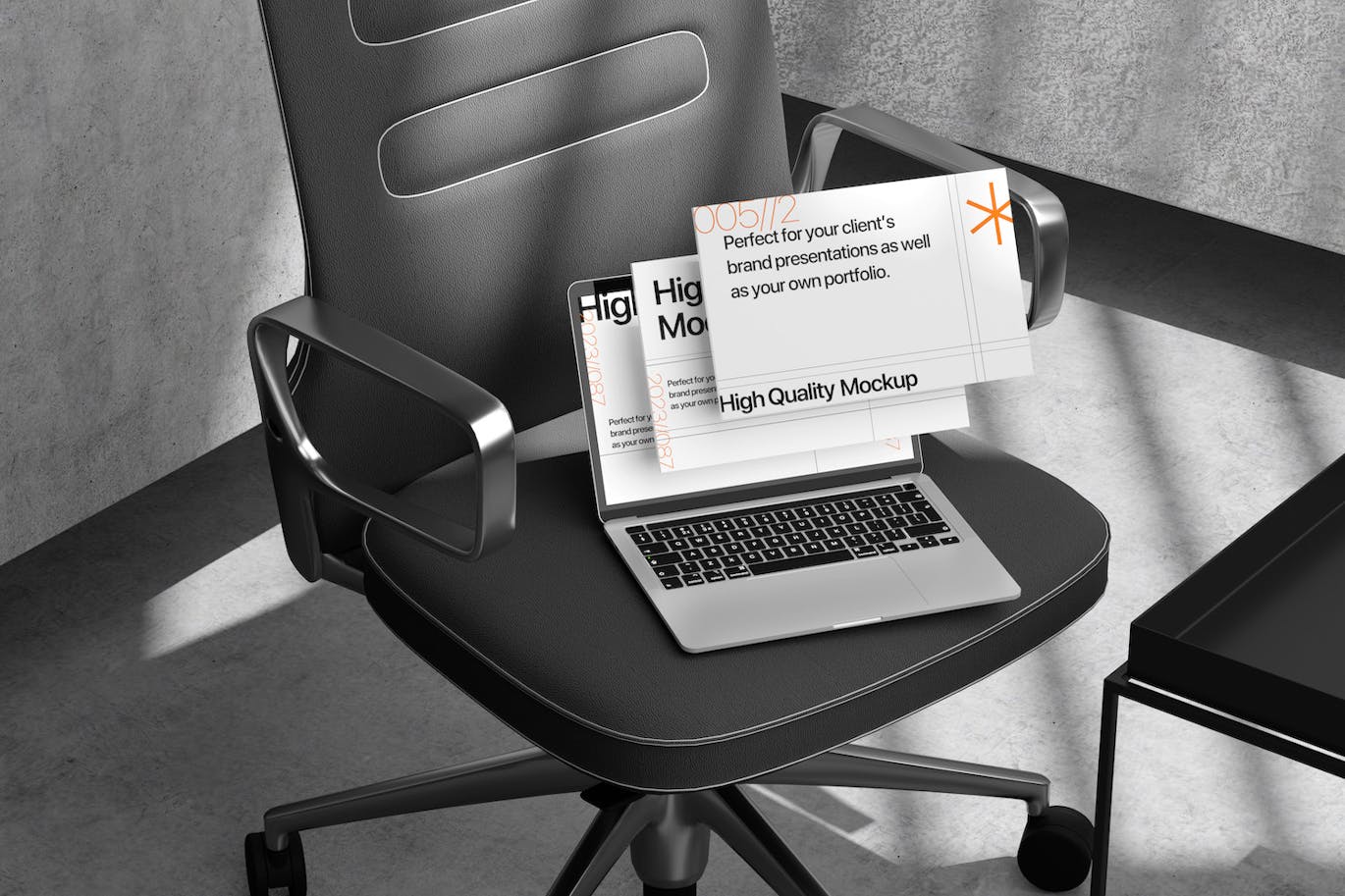 带分层屏幕的专业笔记本电脑样机 (PSD)